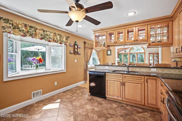 13 Tara Lin Drive, Hazlet, NJ 07730