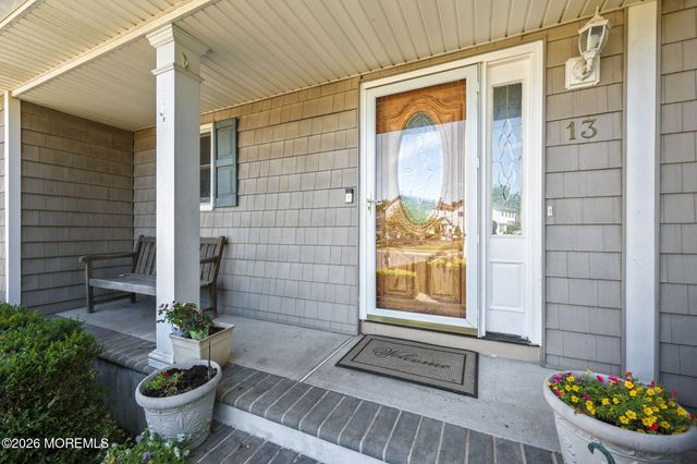 13 Tara Lin Drive, Hazlet, NJ 07730