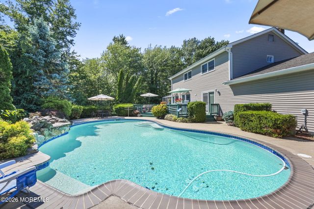 13 Tara Lin Drive, Hazlet, NJ 07730