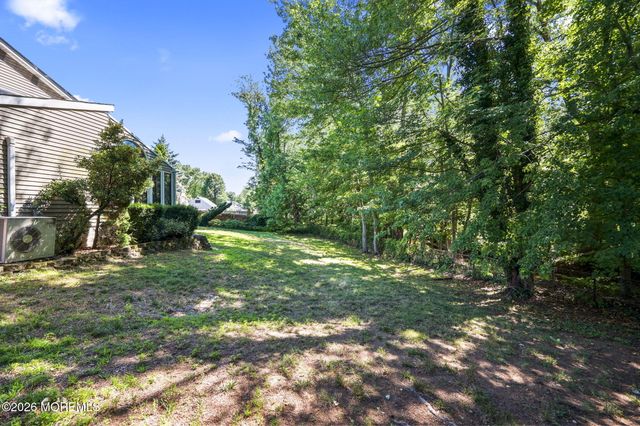 13 Tara Lin Drive, Hazlet, NJ 07730