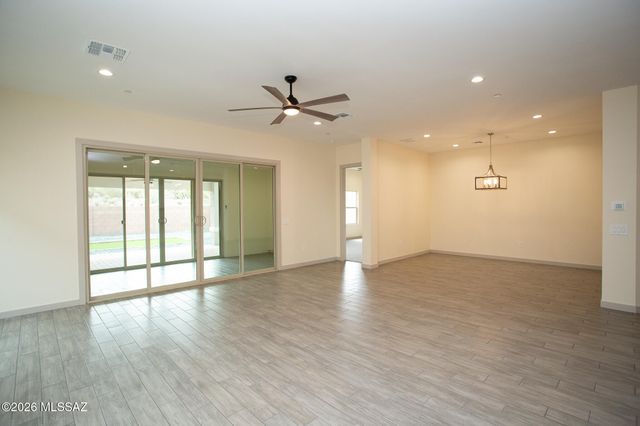 13480 N Gladstone Hill Place, Marana, AZ 85658