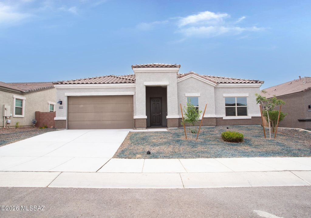 13480 N Gladstone Hill Place, Marana, AZ 85658