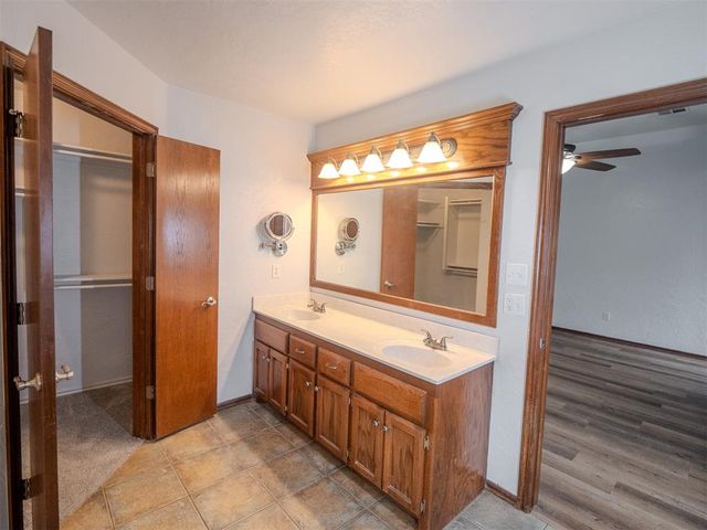 2716 SE 39th Street, Moore, OK 73160