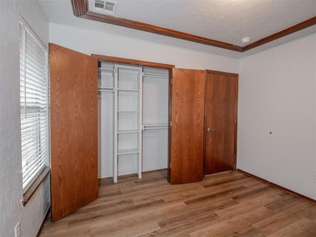 2716 SE 39th Street, Moore, OK 73160
