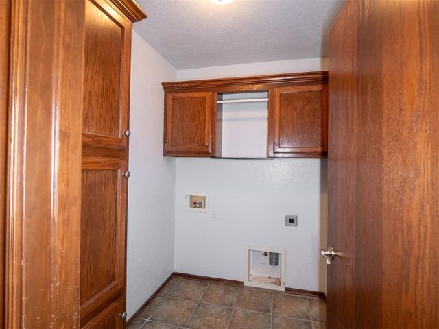 2716 SE 39th Street, Moore, OK 73160