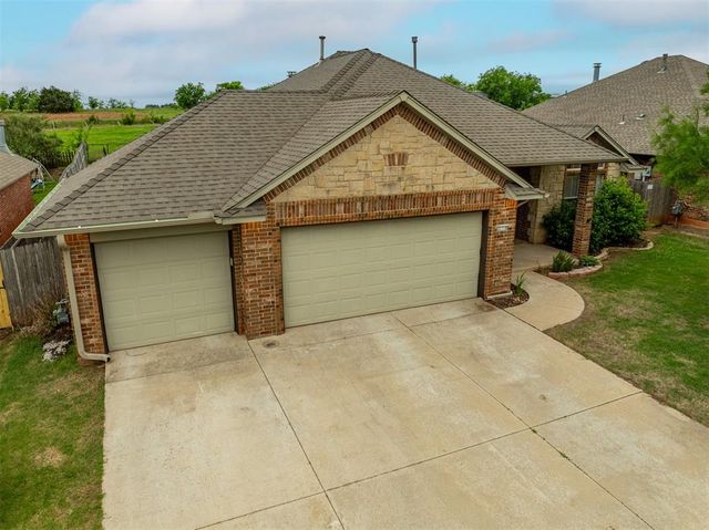 2716 SE 39th Street, Moore, OK 73160