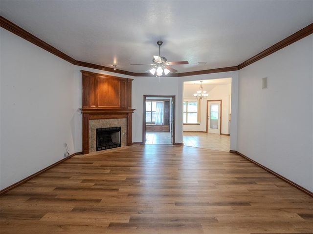 2716 SE 39th Street, Moore, OK 73160