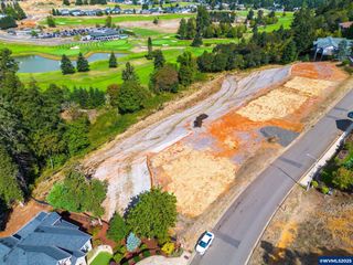 617 Sahalee Dr SE, Salem, OR 97306