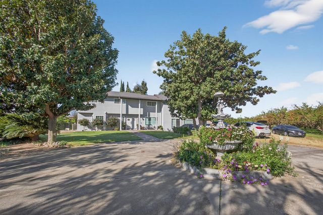 19195 Dahlin Rd, Escalon, CA 95320