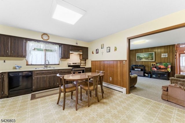 30 Van Orden Rd, West Milford Twp., NJ 07435