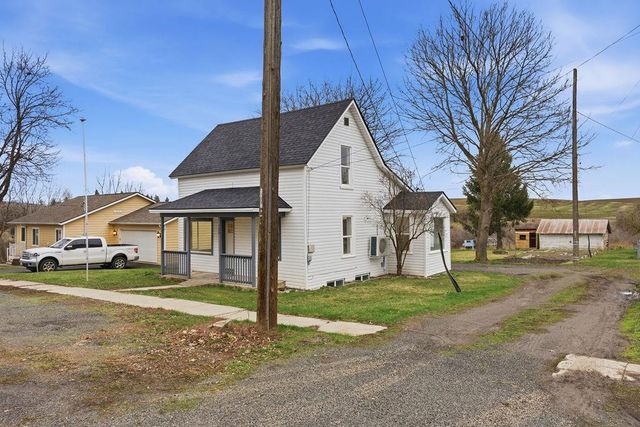 120 E Huffman St, Tekoa, WA 99033