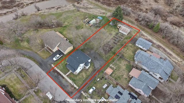 120 E Huffman St, Tekoa, WA 99033