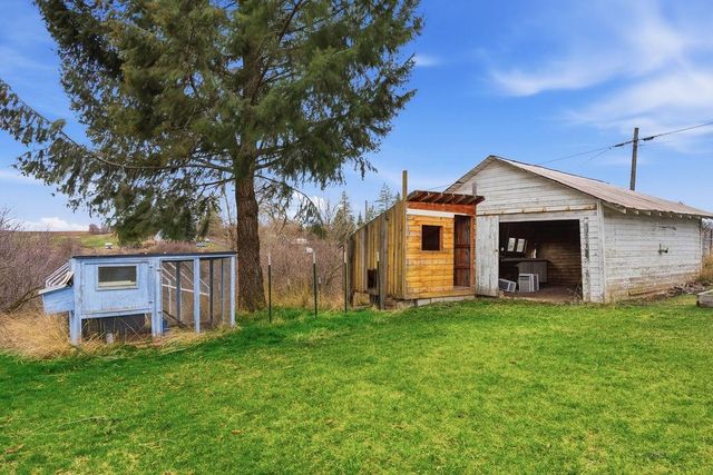 120 E Huffman St, Tekoa, WA 99033