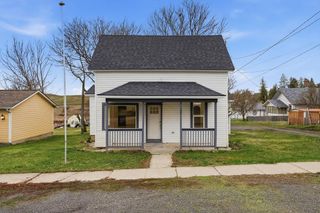 120 E Huffman St, Tekoa, WA 99033