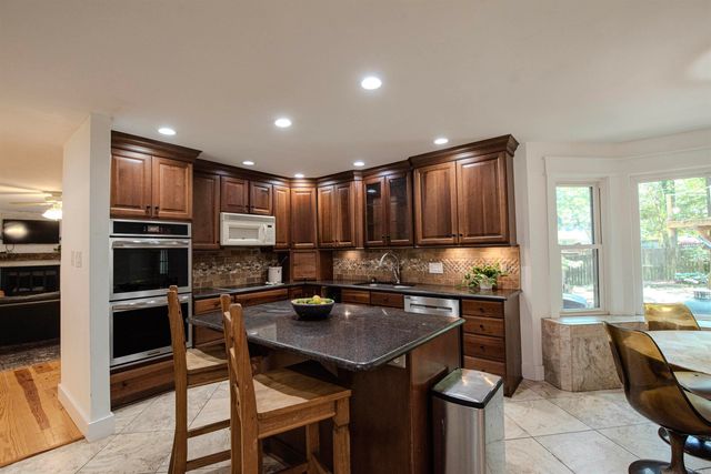 7 Chaparral Lane, Little Rock, AR 72212