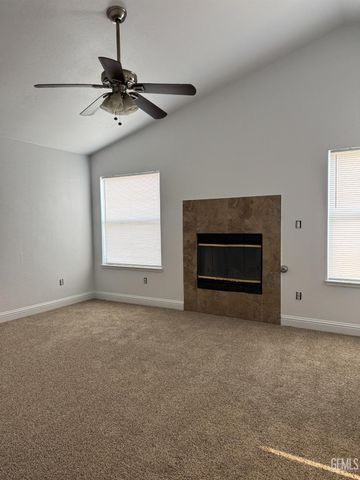 9012 Caymus Court, Bakersfield, CA 93312