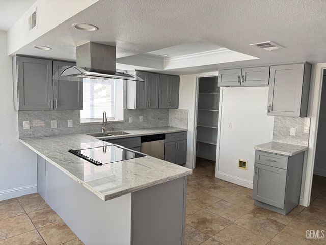 9012 Caymus Court, Bakersfield, CA 93312