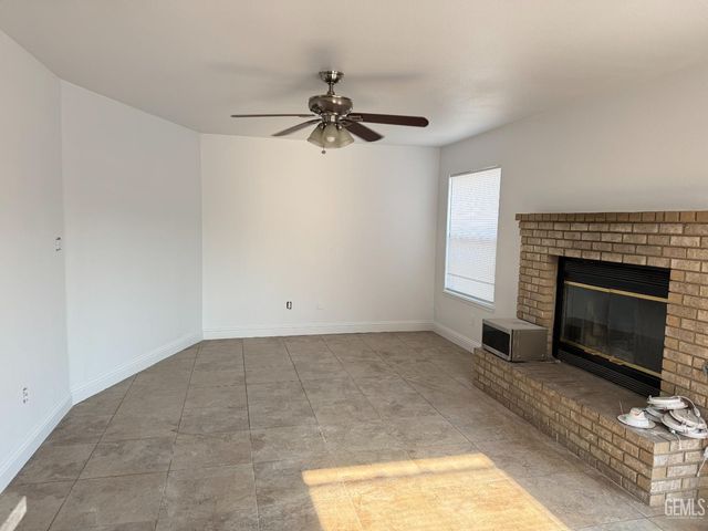 9012 Caymus Court, Bakersfield, CA 93312