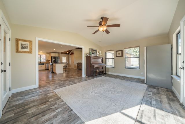 7273 Amigo Way, Redding, CA 96002