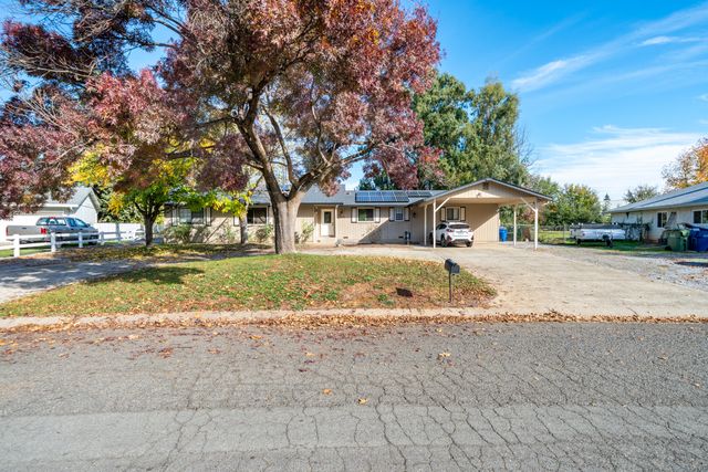 7273 Amigo Way, Redding, CA 96002