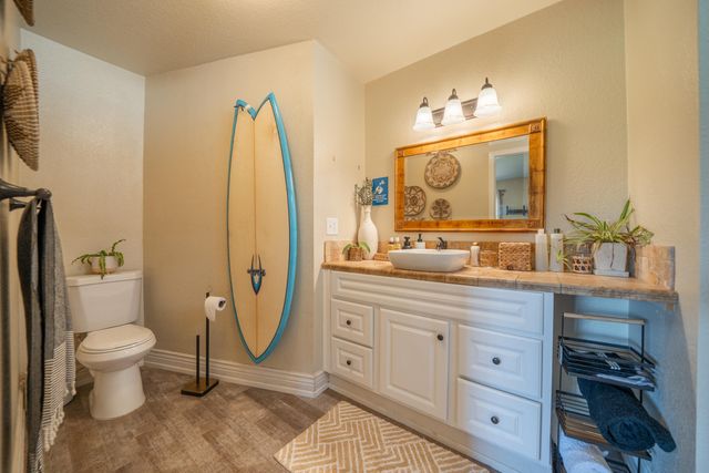 7273 Amigo Way, Redding, CA 96002