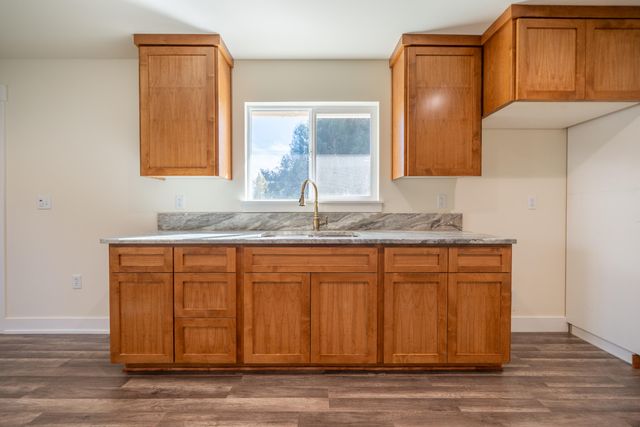 7273 Amigo Way, Redding, CA 96002