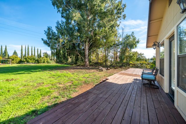 7273 Amigo Way, Redding, CA 96002