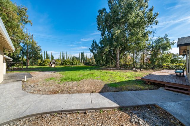 7273 Amigo Way, Redding, CA 96002