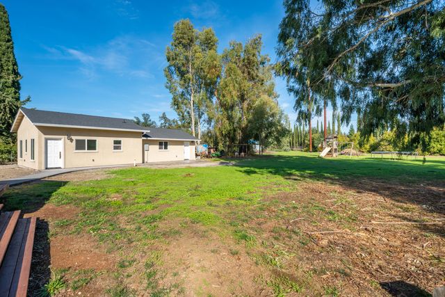 7273 Amigo Way, Redding, CA 96002