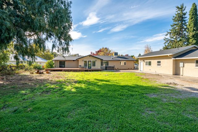 7273 Amigo Way, Redding, CA 96002