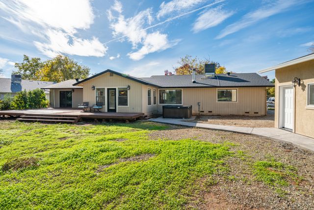 7273 Amigo Way, Redding, CA 96002