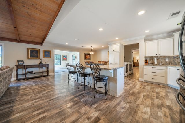 7273 Amigo Way, Redding, CA 96002