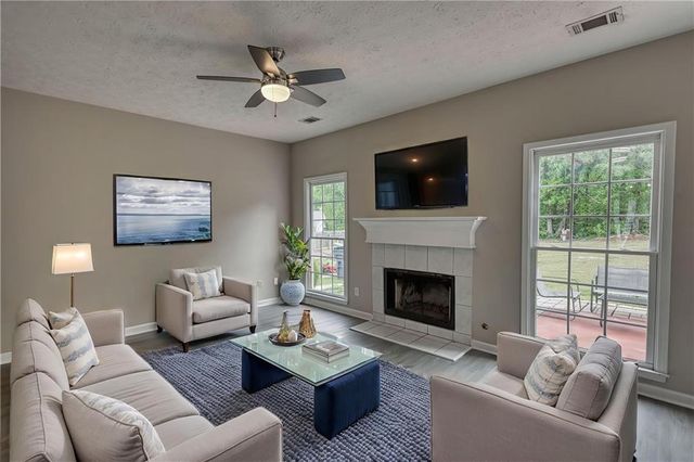 1412 Cherry Oak Trace, Lawrenceville, GA 30045