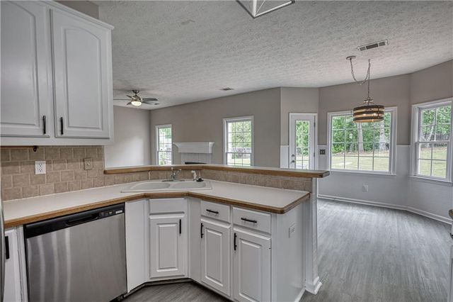 1412 Cherry Oak Trace, Lawrenceville, GA 30045