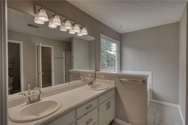 1412 Cherry Oak Trace, Lawrenceville, GA 30045