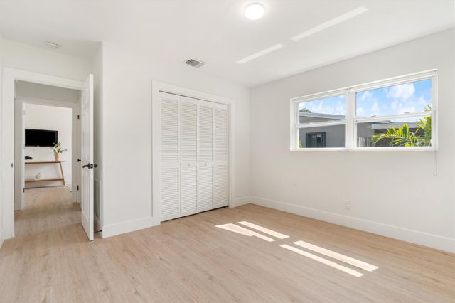 181 NW 48TH Court, Oakland Park, FL 33309