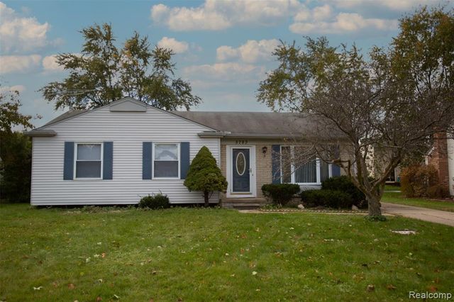 5783 Williamsburg Court, Waterford, MI 48327