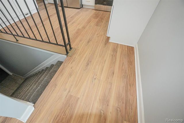 5783 Williamsburg Court, Waterford, MI 48327