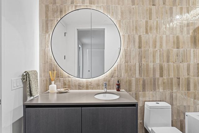 610 Davis ST 3001, Austin, TX 78701