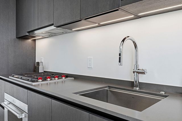 610 Davis ST 3001, Austin, TX 78701