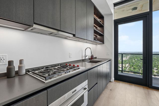 610 Davis ST 3001, Austin, TX 78701