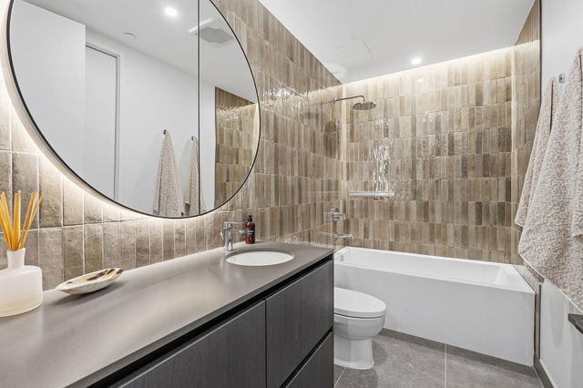 610 Davis ST 3001, Austin, TX 78701