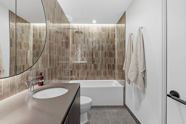 610 Davis ST 3001, Austin, TX 78701