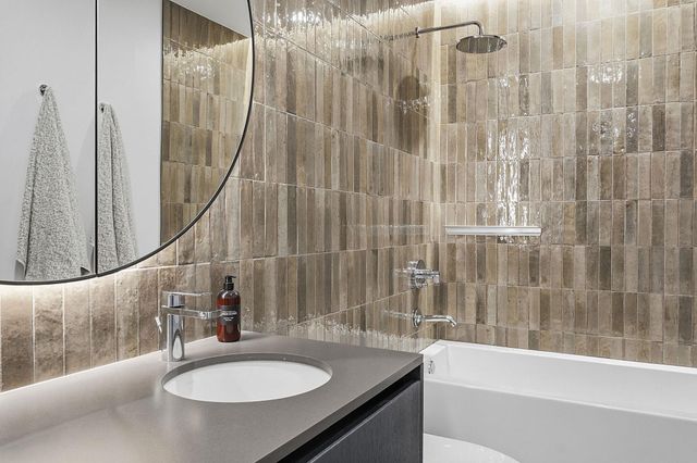 610 Davis ST 3001, Austin, TX 78701