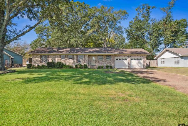 1423 S Main St., Lindale, TX 75771