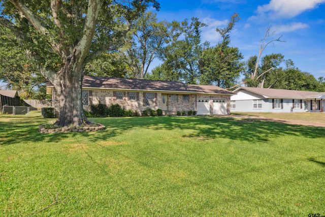1423 S Main St., Lindale, TX 75771