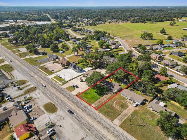 1423 S Main St., Lindale, TX 75771