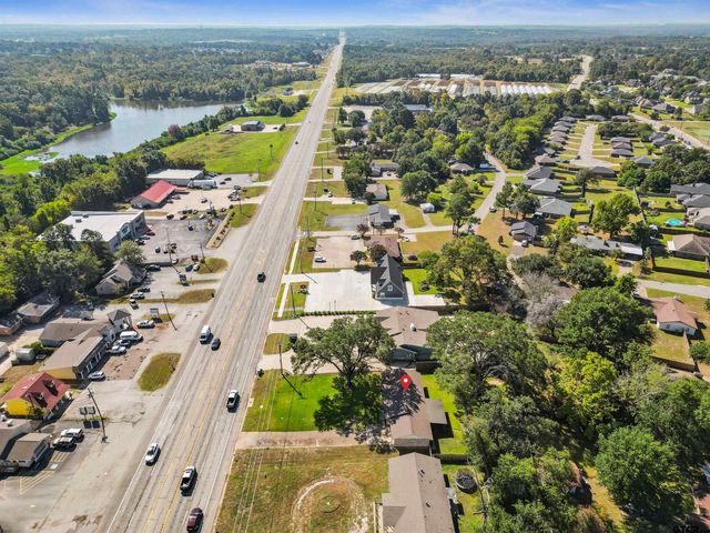 1423 S Main St., Lindale, TX 75771