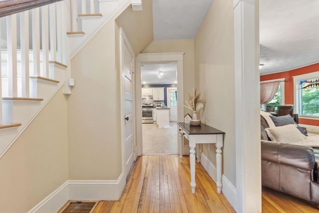 113 Simonds St, Fitchburg, MA 01420