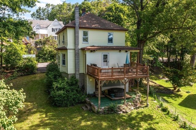113 Simonds St, Fitchburg, MA 01420